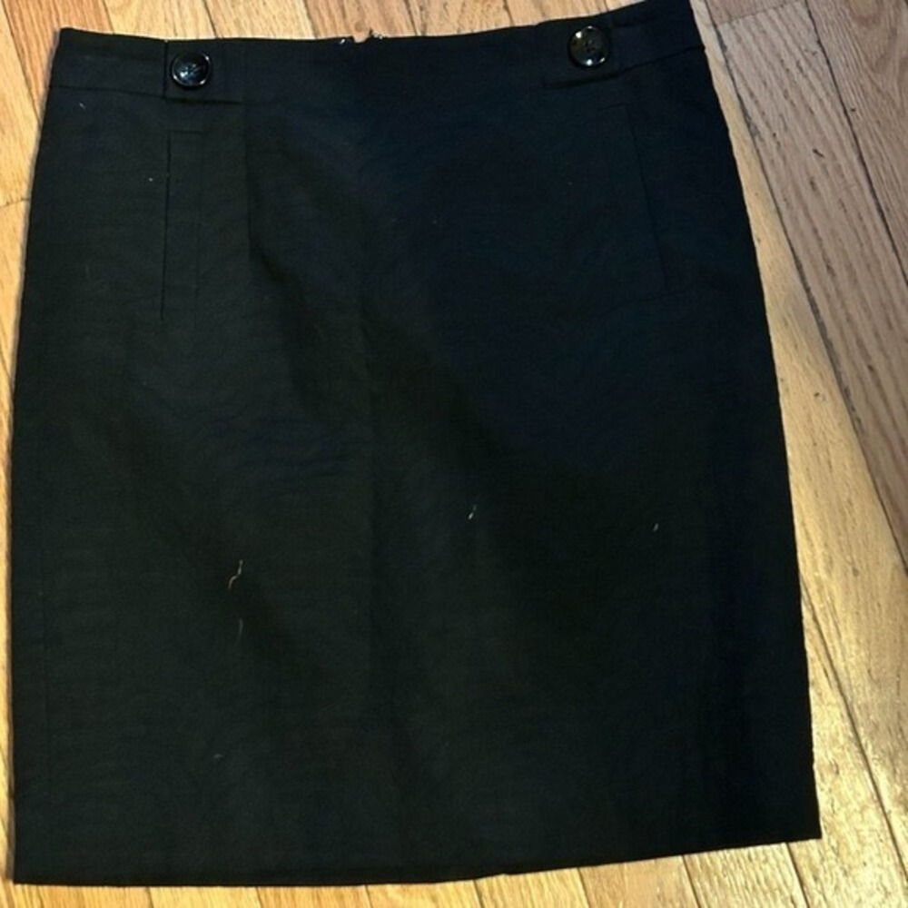 Ann Taylor Petite Black Textured Pencil Skirt Size 2P Button T01-17
